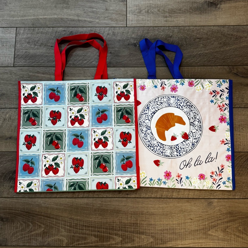 Homegoods TJMaxx Marshalls Berry & Croissant Print Tote Bags (Set of 2) NWOT